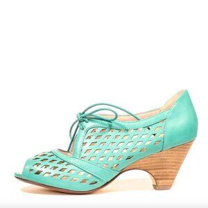 Chelsea Crew Teal Jojo Vintage Heels